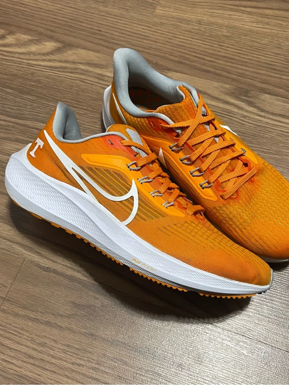 Nike Air Zoom Pegasus 39 Tennessee Volunteers Orange DR1975-800 Size 7